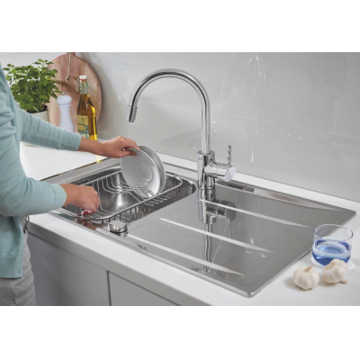 Набор для кухни: мойка для кухни GROHE 31570SD0 K400, нержавеющая сталь и смеситель GROHE 31570SD0 Concetto. Фото
